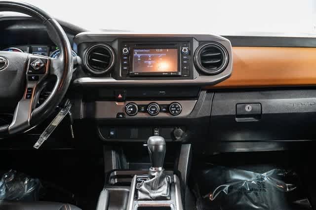 2019 Toyota Tacoma SR5 13