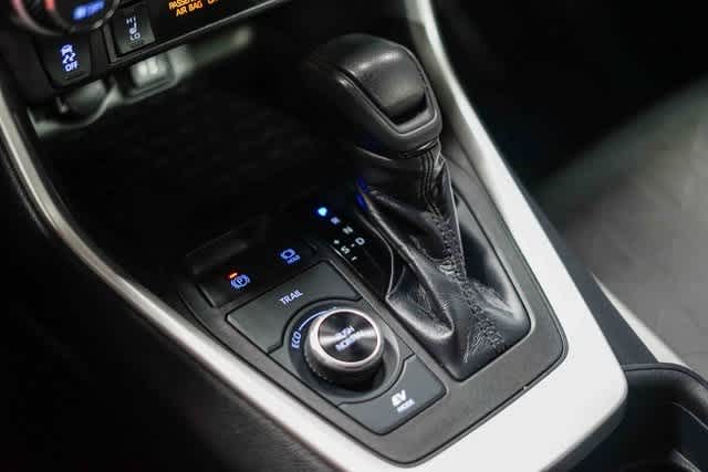 Thumbnail: 2019 Toyota RAV4 - 24