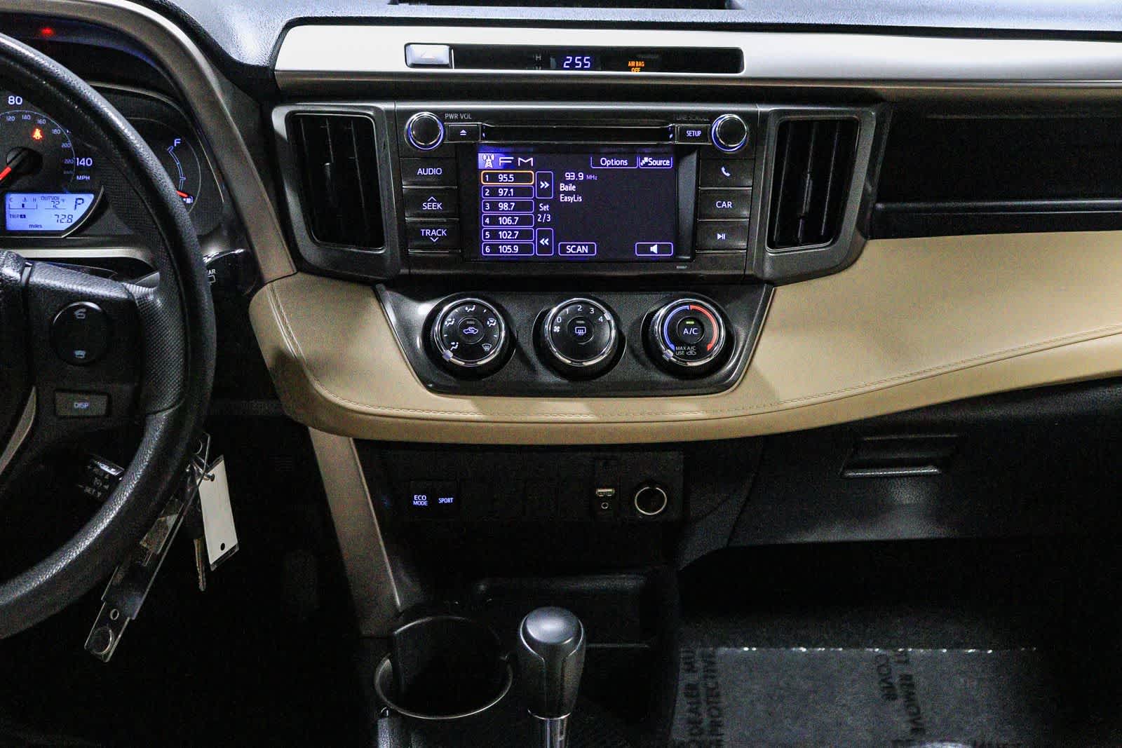 Thumbnail: 2013 Toyota RAV4 - 14