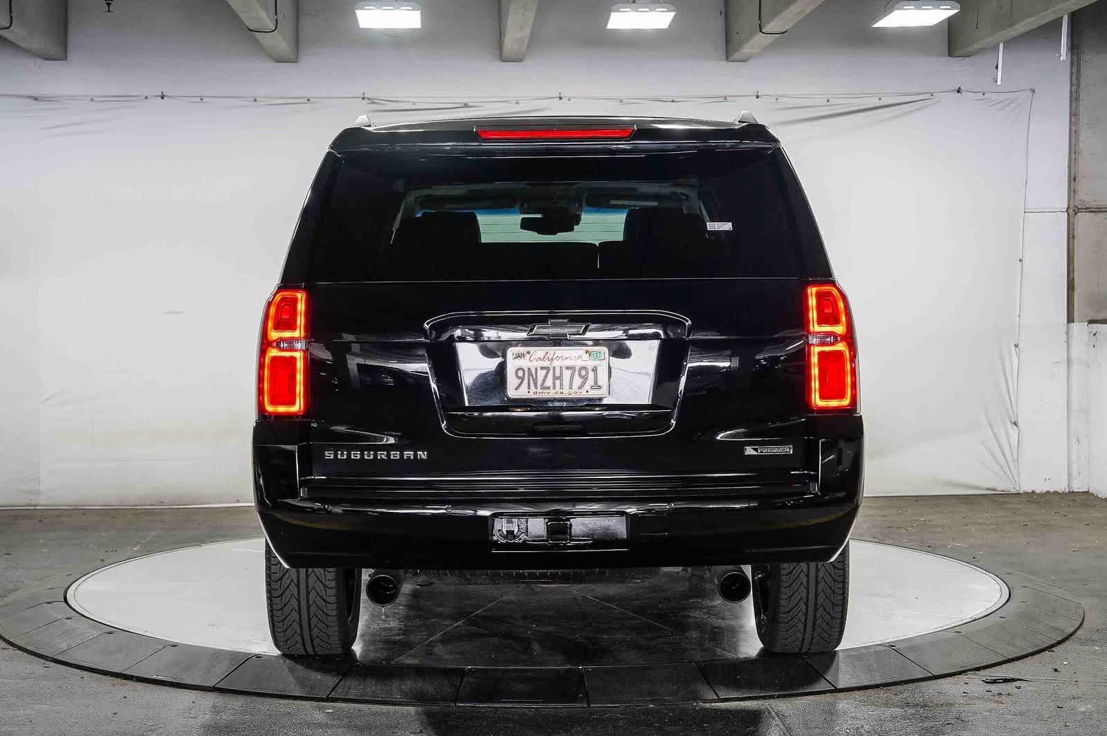Thumbnail: 2018 Chevrolet Suburban - 3