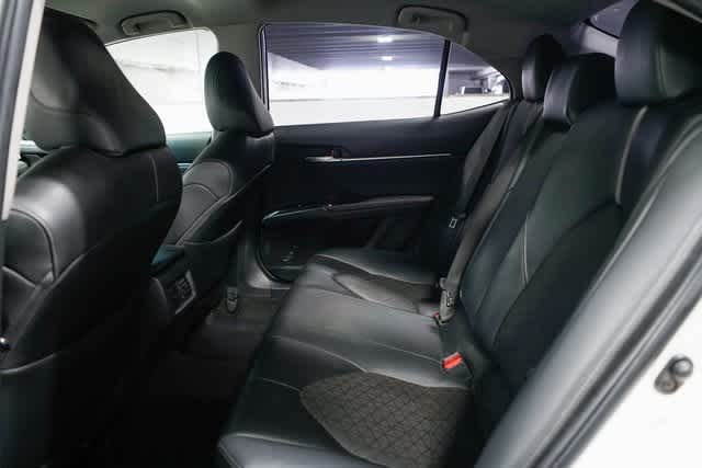 2018 Toyota Camry XSE 17