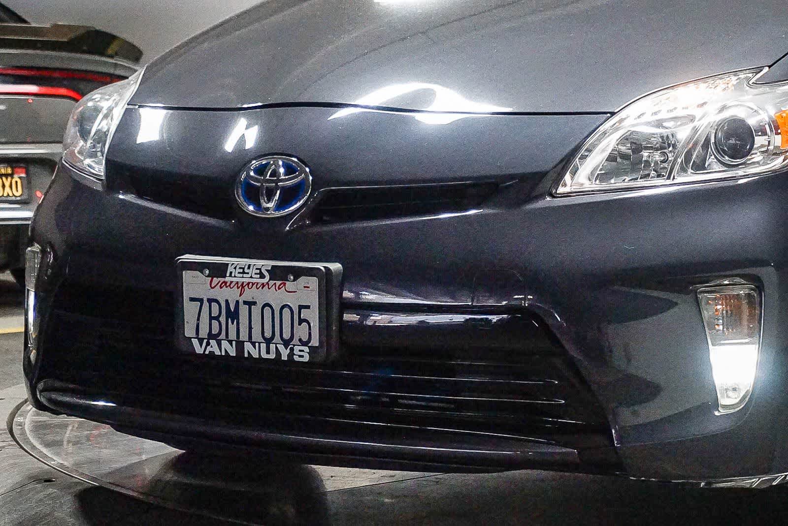 Thumbnail: 2013 Toyota Prius - 5