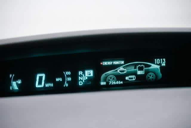 Thumbnail: 2015 Toyota Prius - 25