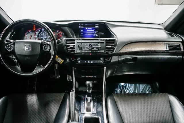 Thumbnail: 2016 Honda Accord - 11