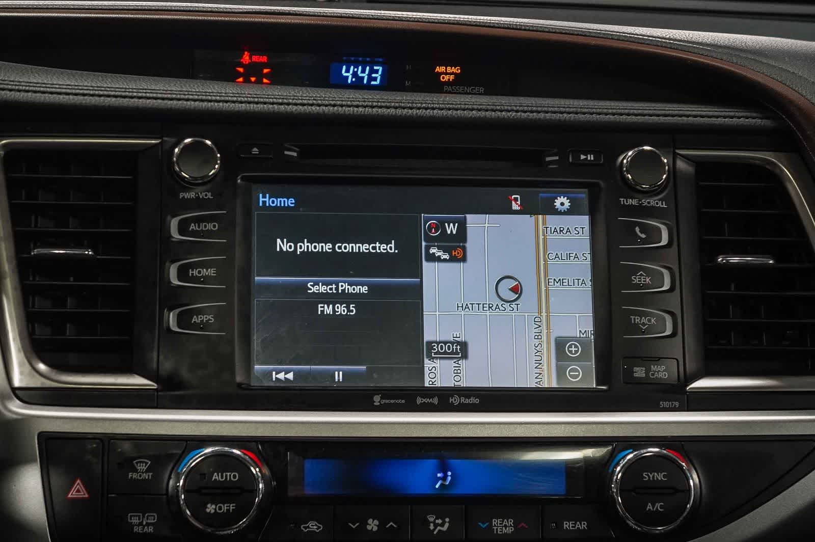 Thumbnail: 2018 Toyota Highlander - 14