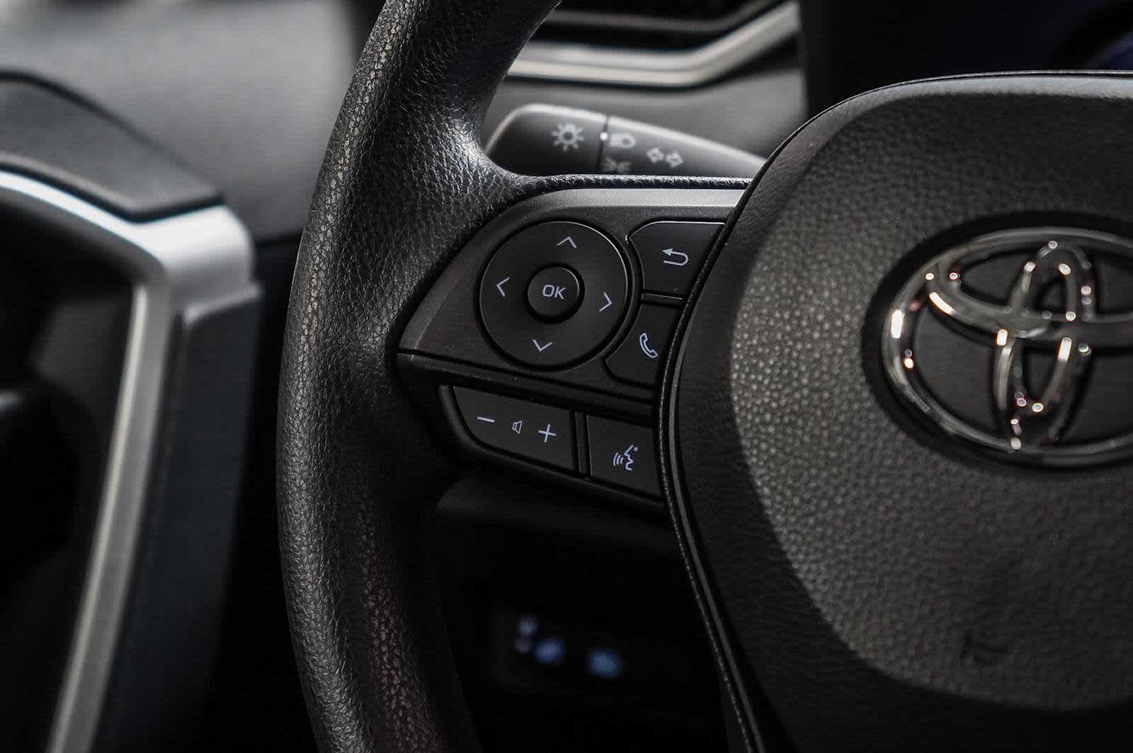 Thumbnail: 2025 Toyota RAV4 - 18