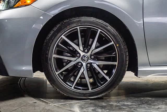 Thumbnail: 2023 Toyota Camry - 9