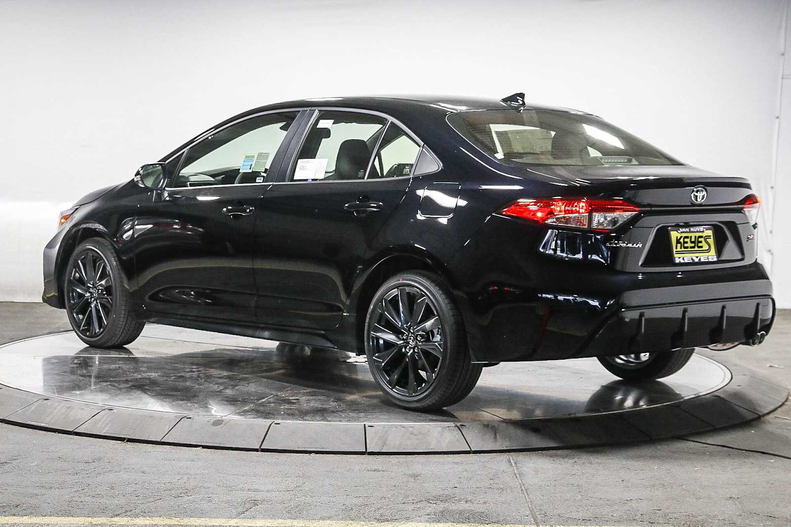 Thumbnail: 2025 Toyota Corolla - 2