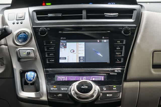Thumbnail: 2015 Toyota Prius v - 14