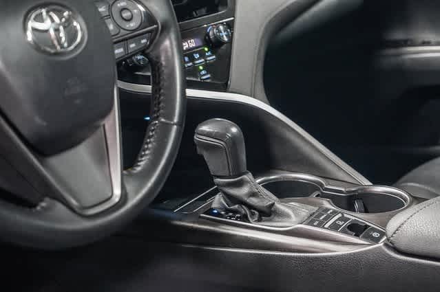 Thumbnail: 2021 Toyota Camry - 24