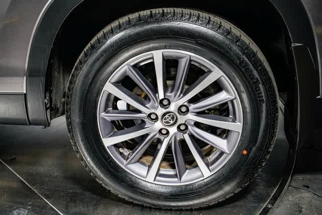 Thumbnail: 2019 Toyota Highlander - 10