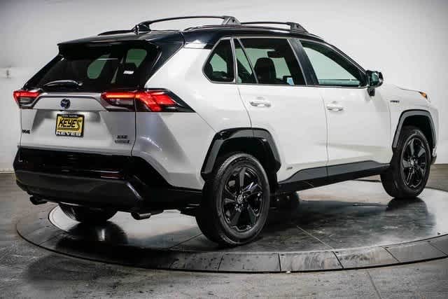 Thumbnail: 2021 Toyota RAV4 - 5