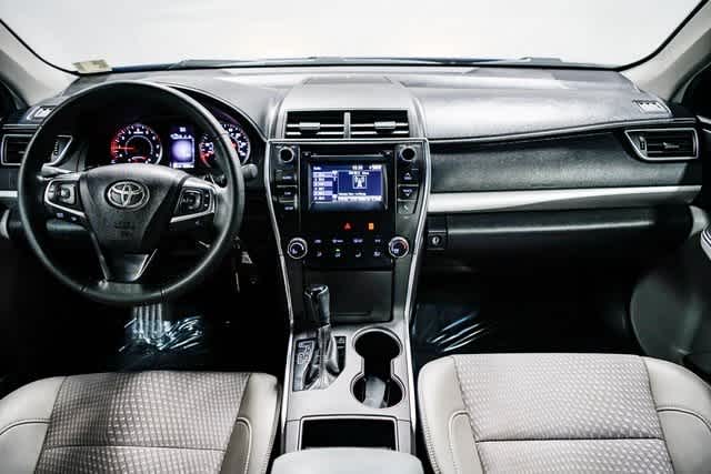 Thumbnail: 2015 Toyota Camry - 12