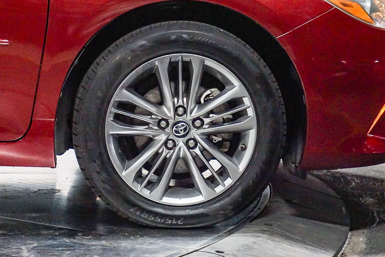 Thumbnail: 2016 Toyota Camry - 6