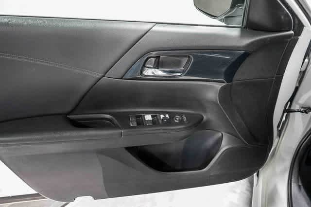 Thumbnail: 2013 Honda Accord - 21