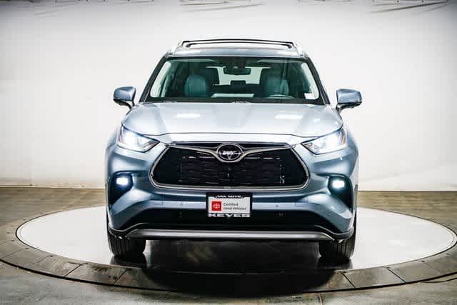 2023 Toyota Highlander Platinum 7