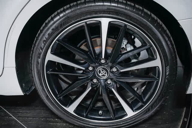 2018 Toyota Camry XSE 10