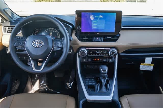 Thumbnail: 2025 Toyota RAV4 - 15