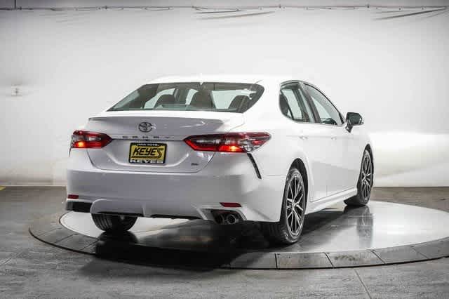 Thumbnail: 2023 Toyota Camry - 4