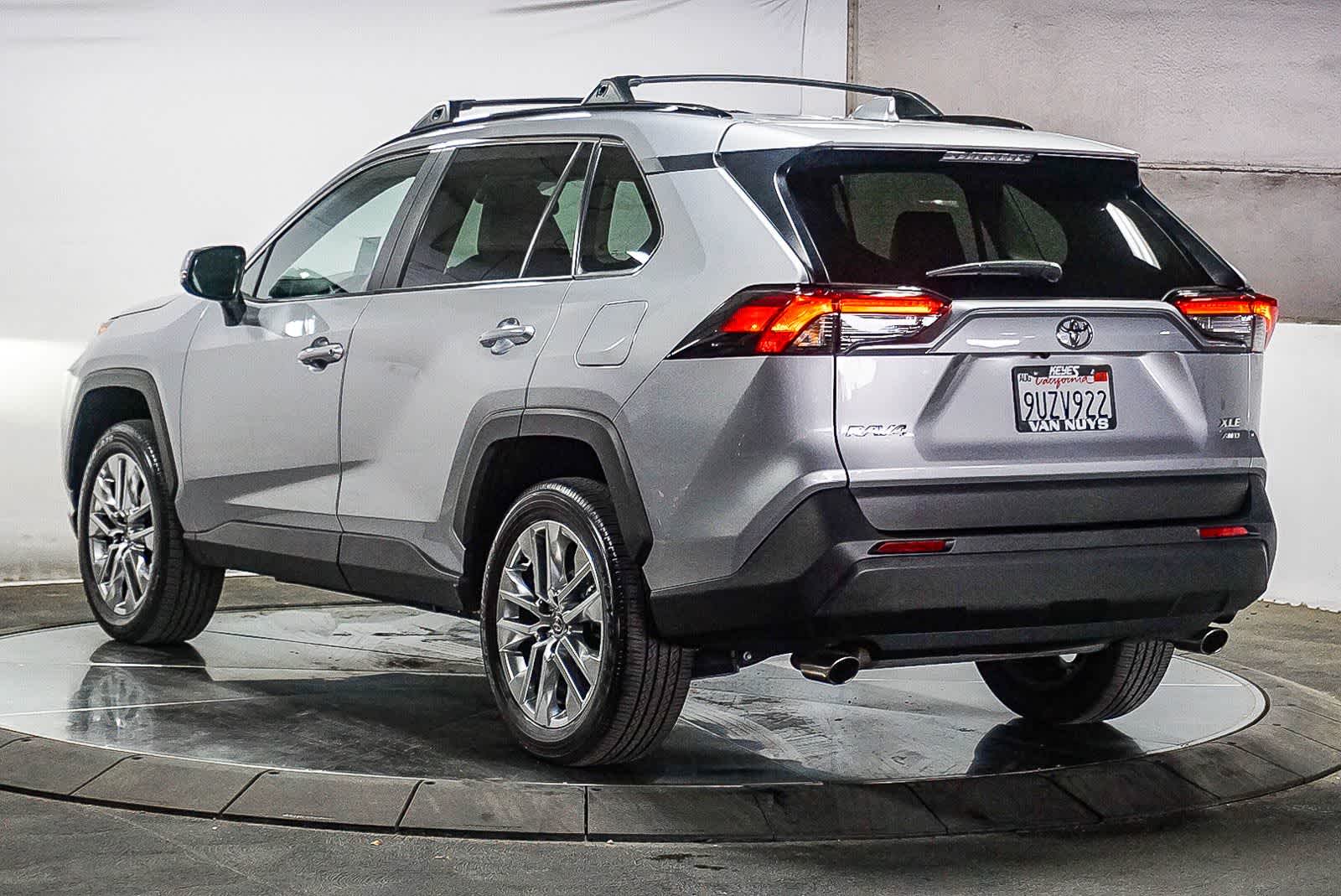 Thumbnail: 2025 Toyota RAV4 - 8