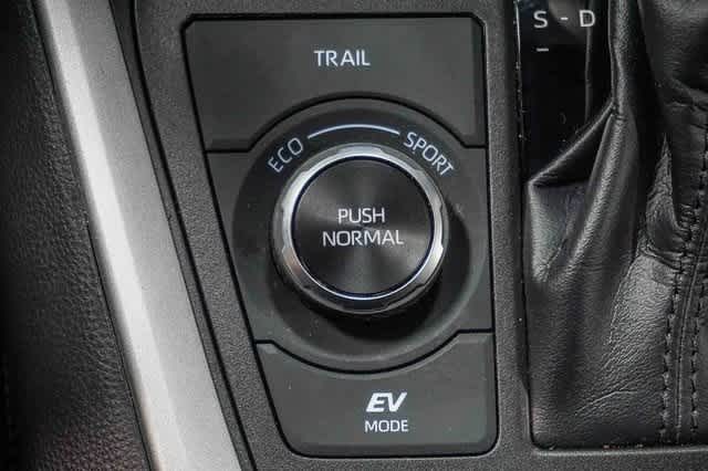 Thumbnail: 2023 Toyota RAV4 - 24