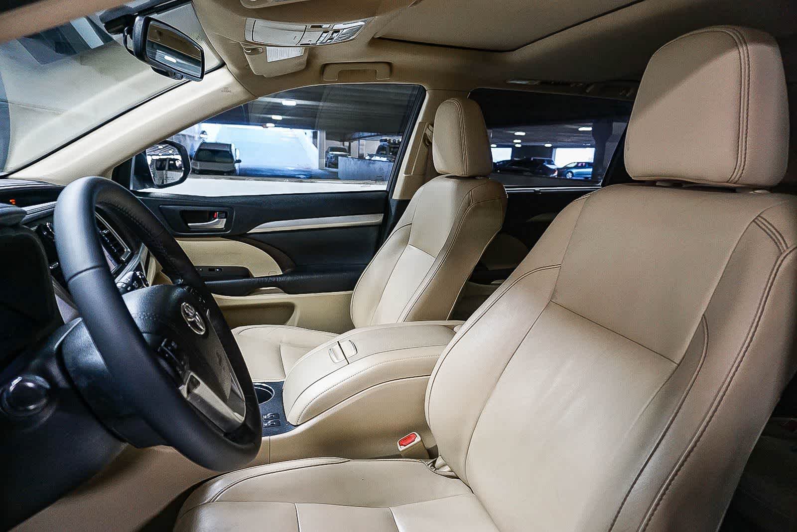 Thumbnail: 2015 Toyota Highlander - 19
