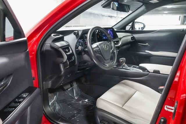 Thumbnail: 2024 Lexus UX - 18