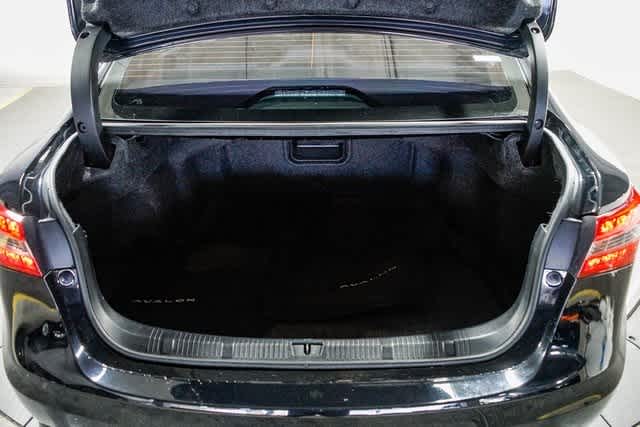 Thumbnail: 2016 Toyota Avalon - 28