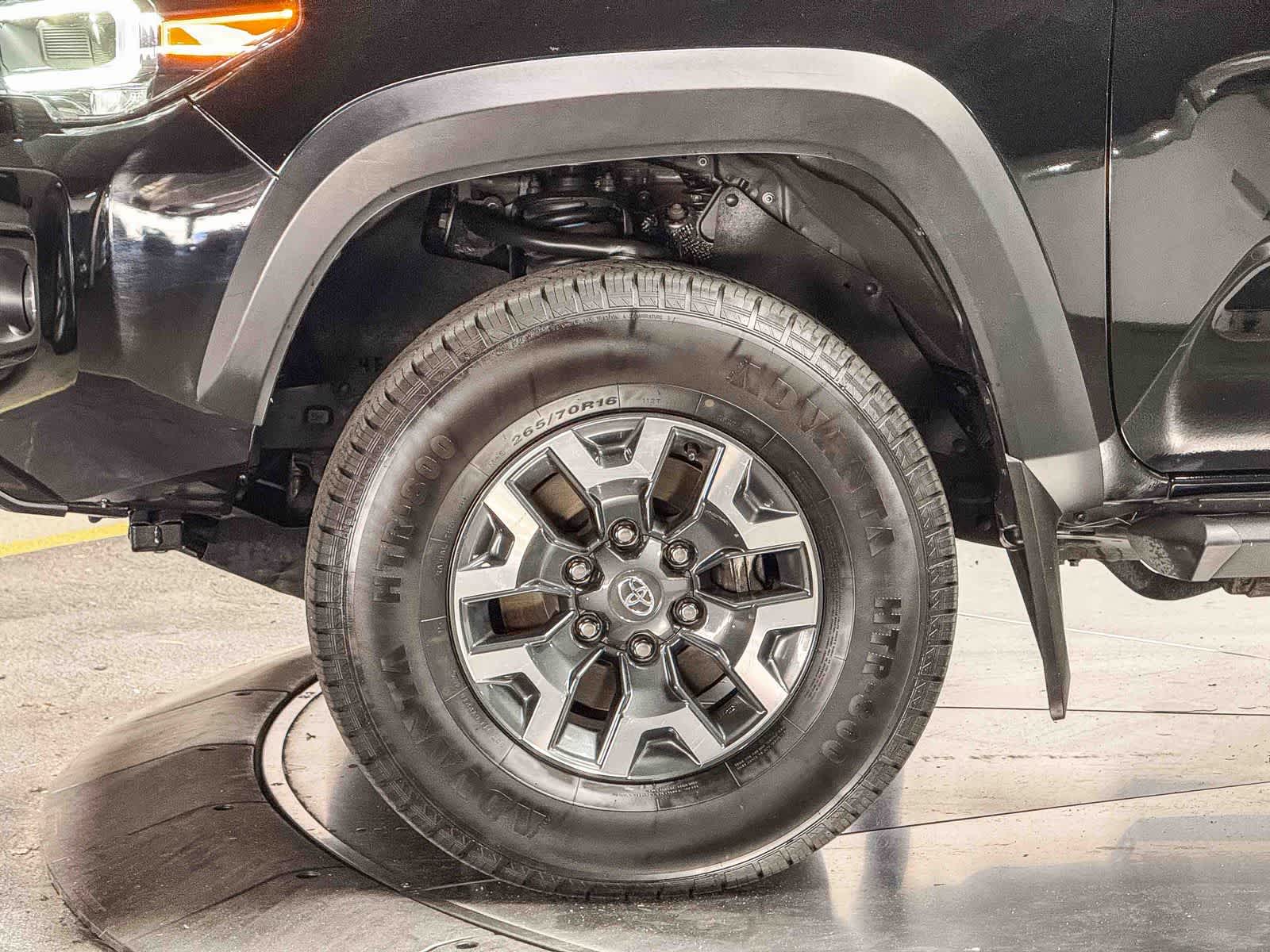 Thumbnail: 2023 Toyota Tacoma - 9