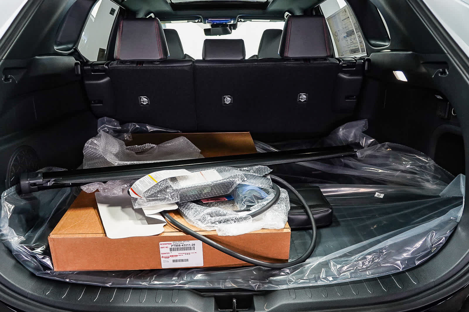 Thumbnail: 2025 Toyota RAV4 - 11