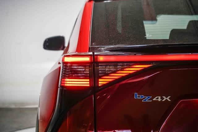 Thumbnail: 2024 Toyota bZ4X - 9