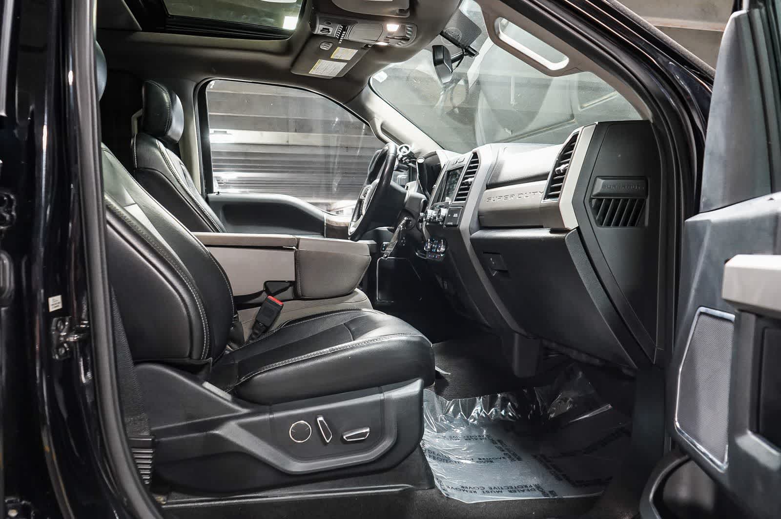 Thumbnail: 2019 Ford Econoline - 14