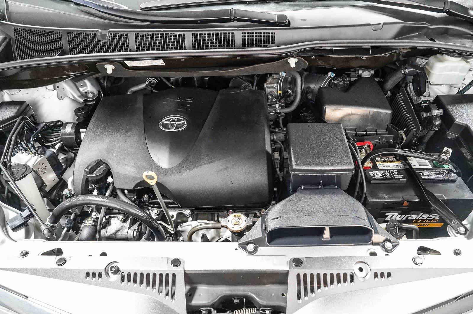 Thumbnail: 2020 Toyota Sienna - 28