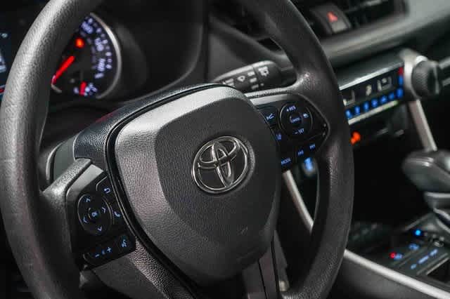 Thumbnail: 2021 Toyota RAV4 - 20