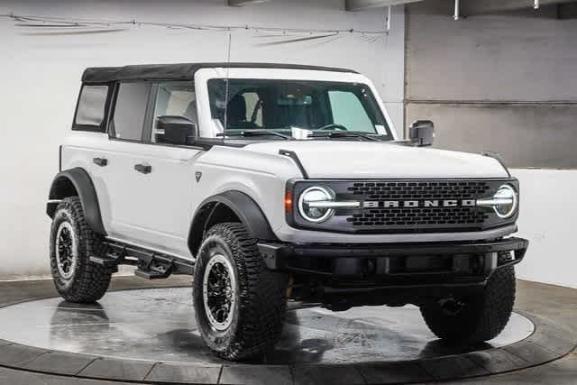 Thumbnail: 2022 Ford Bronco - 3