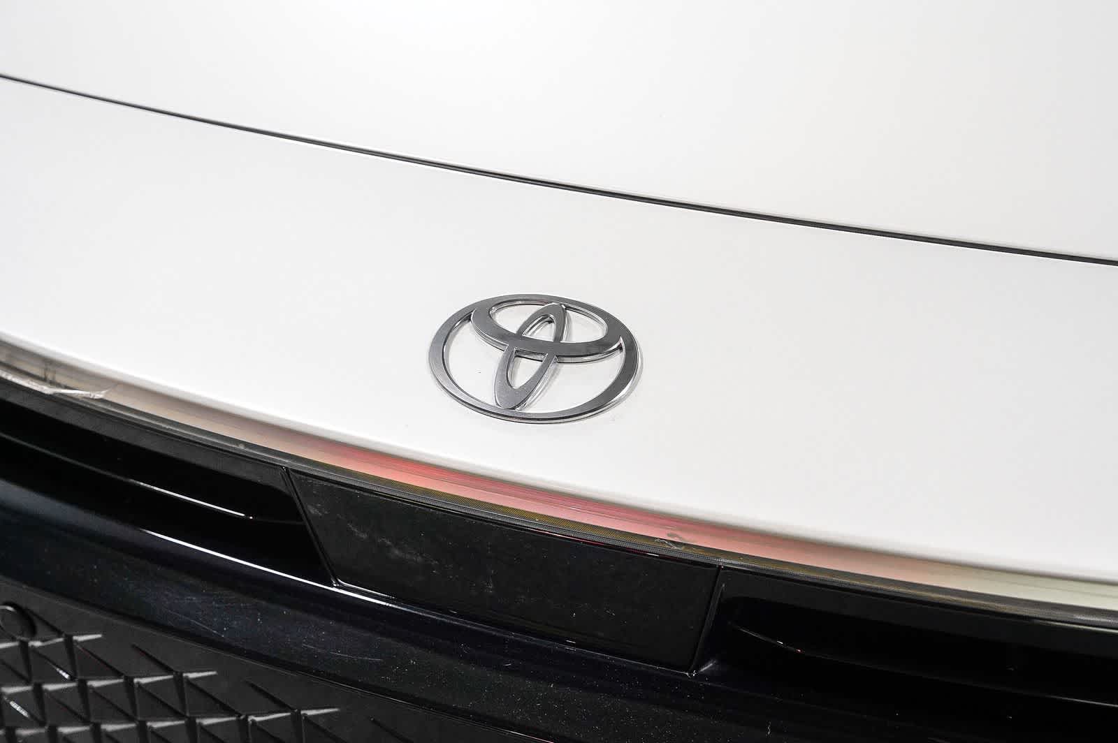 Thumbnail: 2023 Toyota Crown - 8