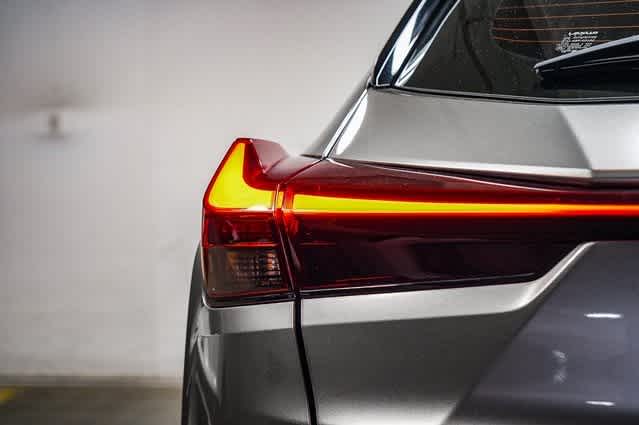 Thumbnail: 2021 Lexus UX - 11