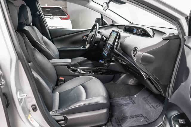 Thumbnail: 2018 Toyota Prius Prime - 17