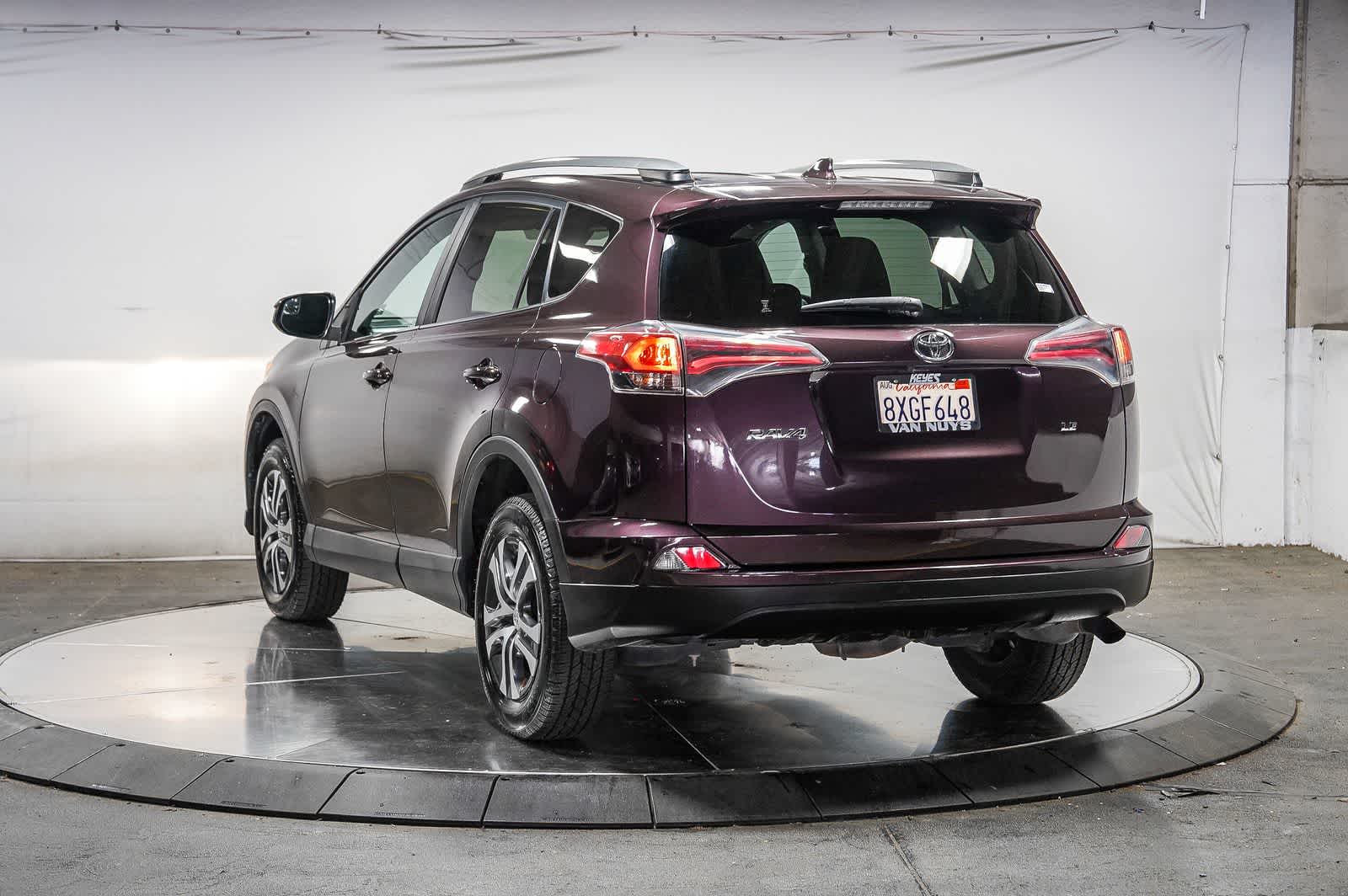 Thumbnail: 2017 Toyota RAV4 - 3