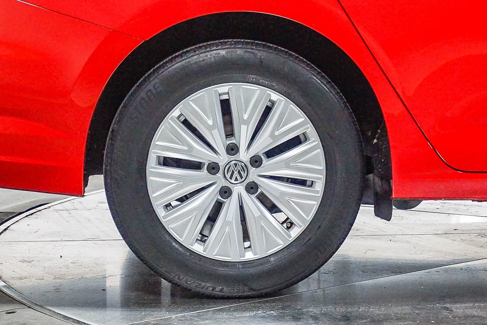 Thumbnail: 2019 Volkswagen Jetta - 7