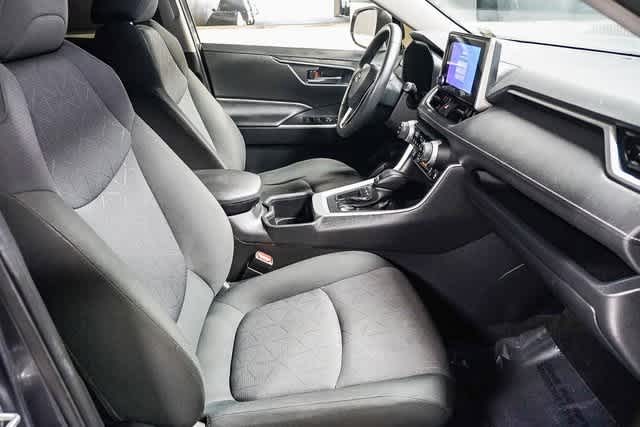 Thumbnail: 2023 Toyota RAV4 - 20