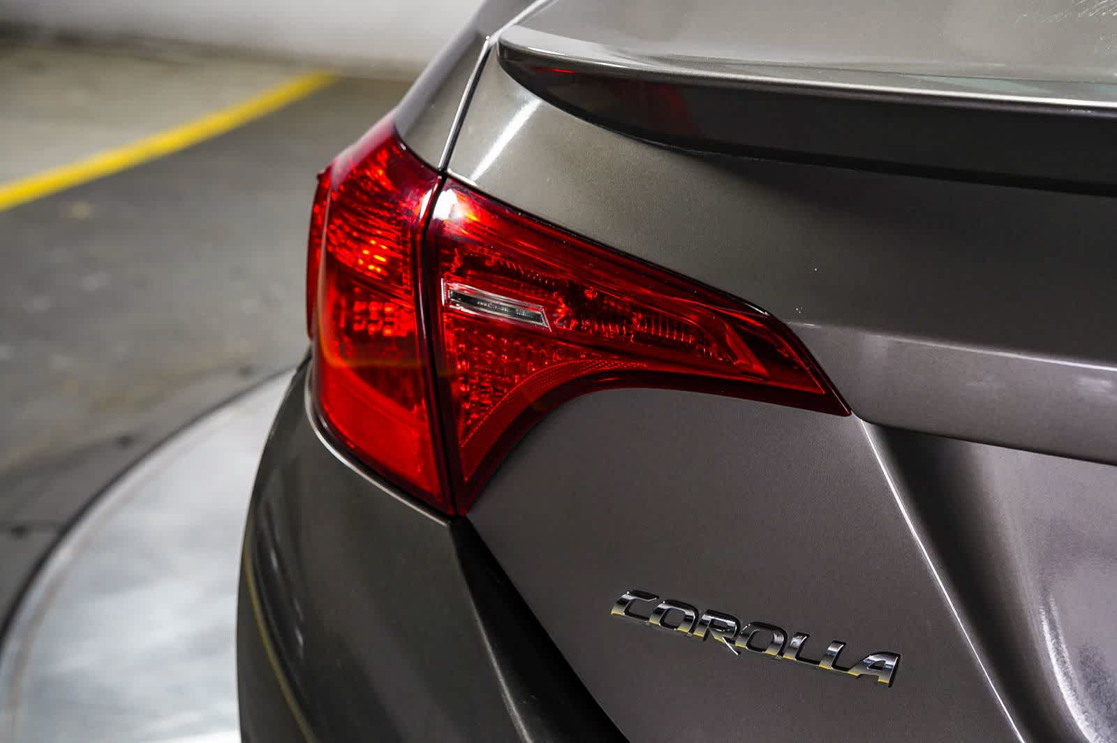 Thumbnail: 2018 Toyota Corolla - 12