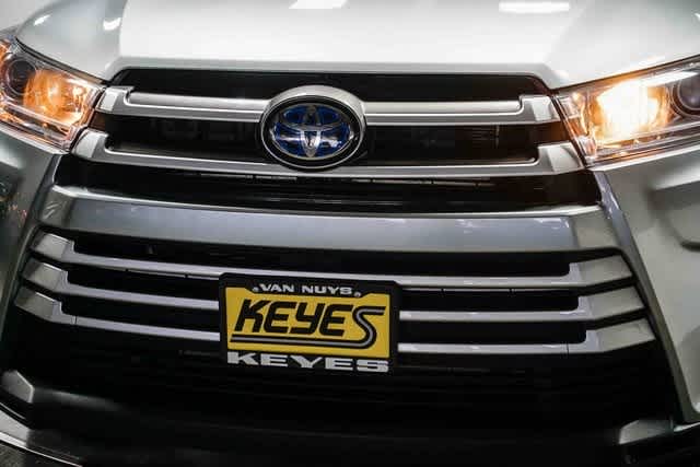 Thumbnail: 2019 Toyota Highlander - 8