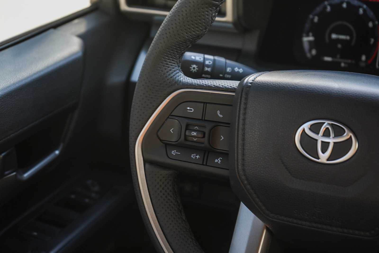 Thumbnail: 2025 Toyota Tacoma - 17