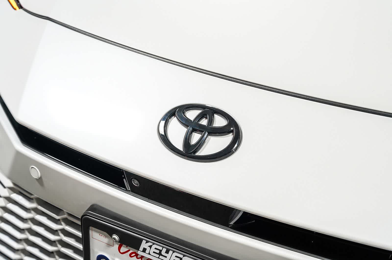 Thumbnail: 2026 Toyota Camry - 8