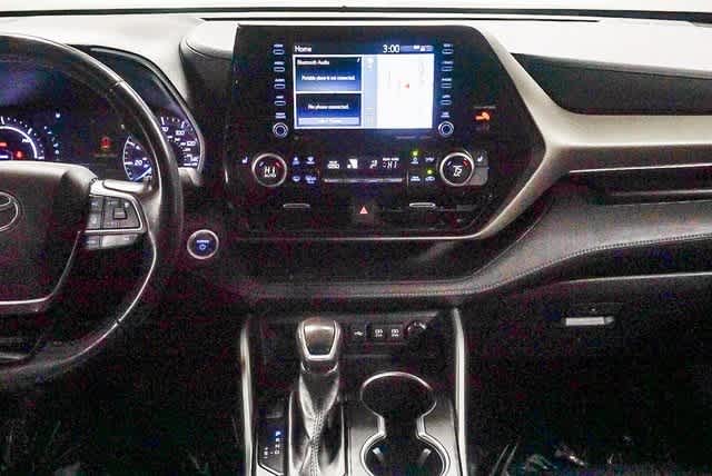 Thumbnail: 2021 Toyota Highlander - 15