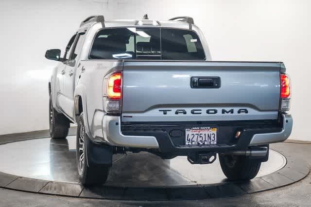 Thumbnail: 2022 Toyota Tacoma - 3