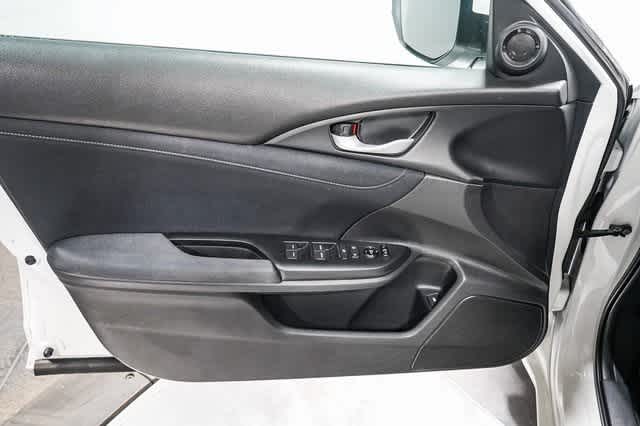 Thumbnail: 2019 Honda Insight - 21