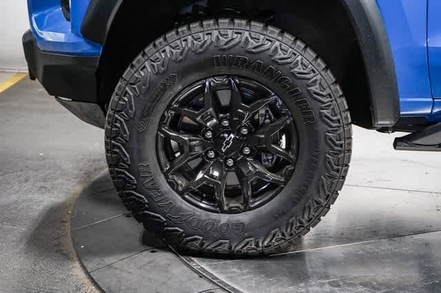 Thumbnail: 2025 Chevrolet Colorado - 9