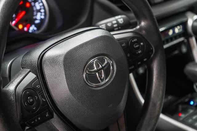 2022 Toyota RAV4 LE 20